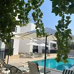 300m To 2 Bedroom Garden Floor Flat With Pool A1 - Yeni Dunya * Bodrum