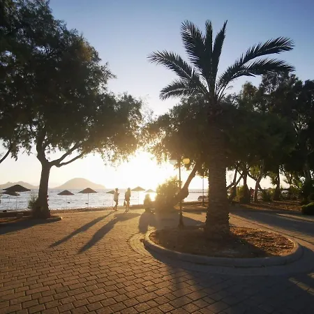 300m To 2 Bedroom Garden Floor Flat With Pool A1 - Yeni Dünya Apartamento *