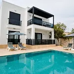300m To 2 Bedroom Garden Floor Flat With Pool A1 - Yeni Dunya Apartman *