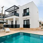 300m To 2 Bedroom Garden Floor Flat With Pool A1 - Yeni Dunya Apartman *