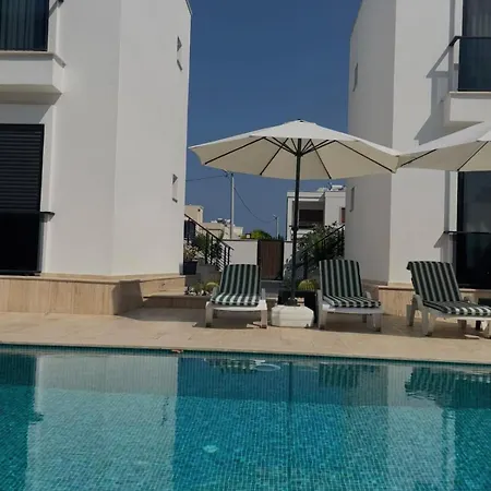 300m To 2 Bedroom Garden Floor Flat With Pool - Yeni Duenya A1 아파트 Bodrum