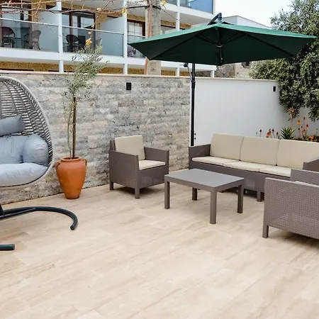 300m To 2 Bedroom Garden Floor Flat With Pool A1 - Yeni Dunya *