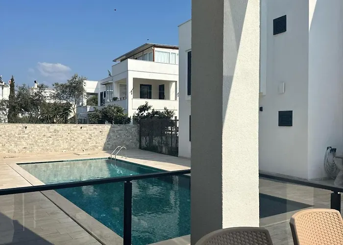300m To 2 Bedroom Garden Floor Flat With Pool A1 - Yeni Dunya * Bodrum